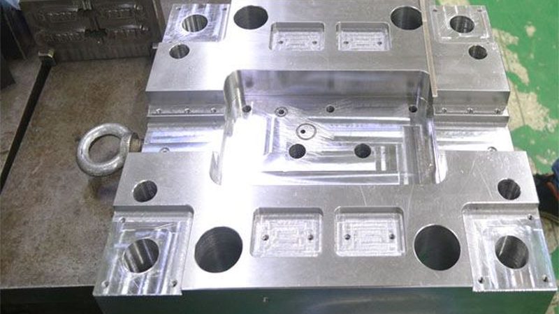 双色模具与普通模具：揭秘其差异与应用