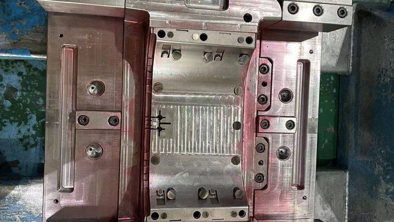 小批量塑料模具定制，价格影响因素解析**