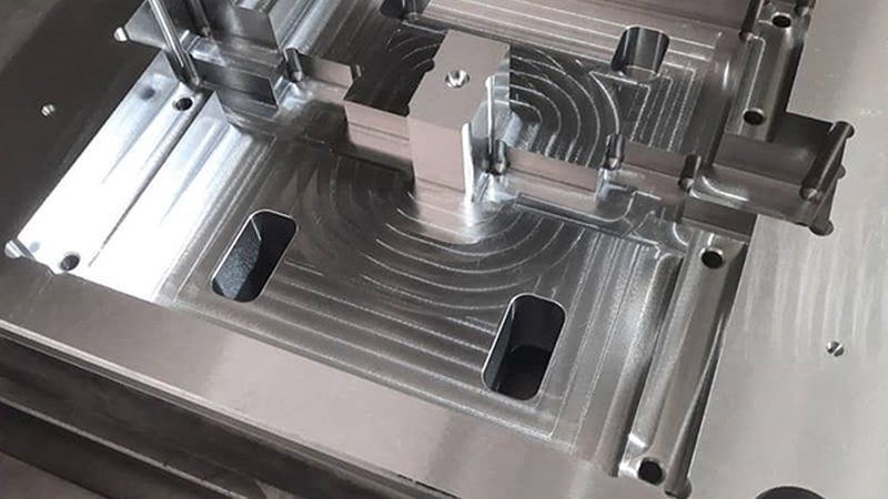 硅胶模具与钢模：尺寸规格差异解析**