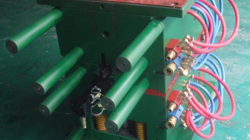 新能源汽车模具定制：报价背后的考量因素**